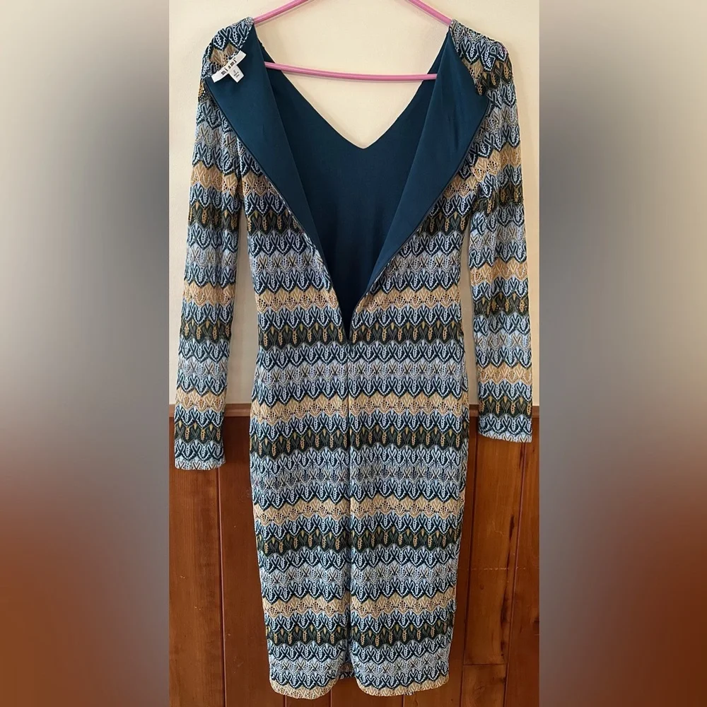 MIAMI size SMALL midi earth tone midi dress.  V-neck, long sleeves.